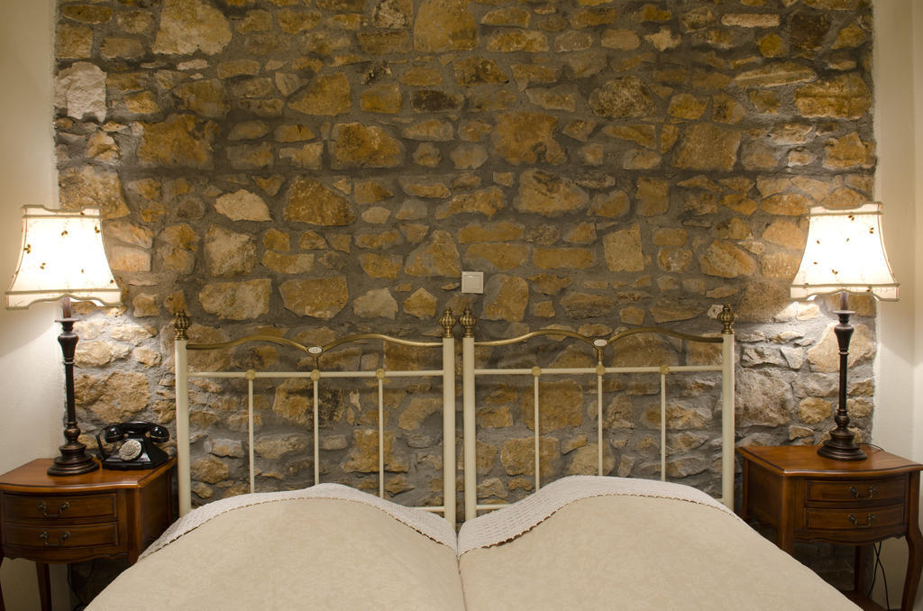 Atrion Highland Hotel エラトホリ エクステリア 写真