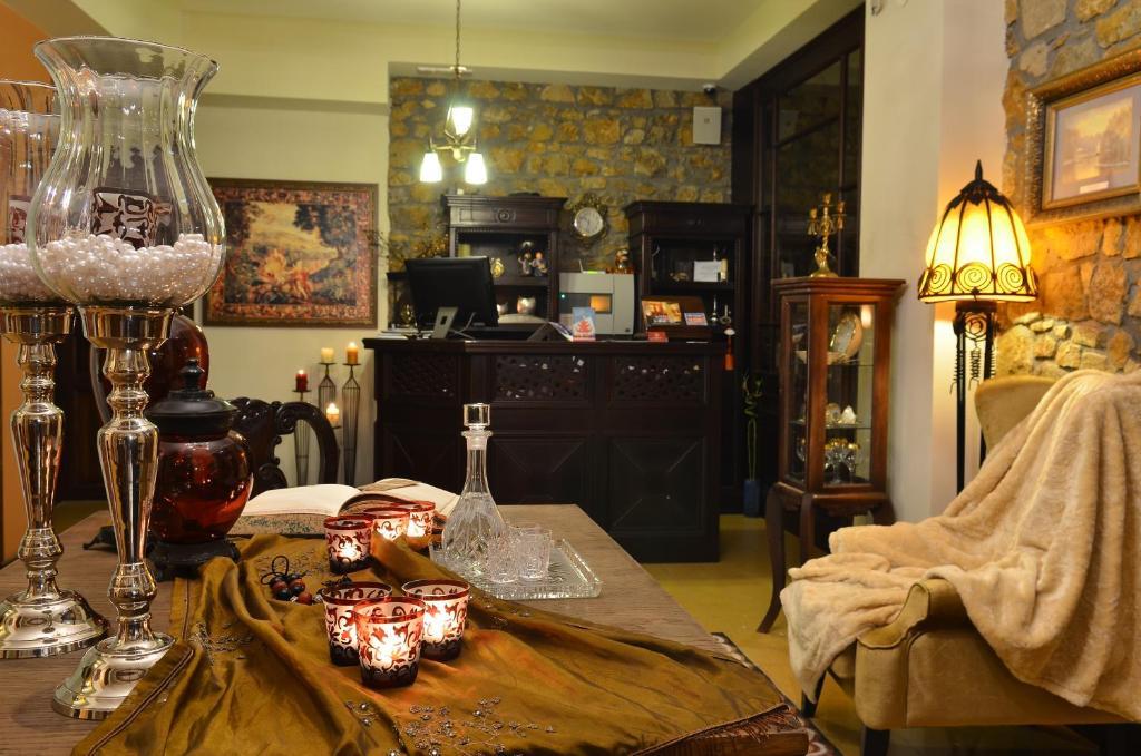 Atrion Highland Hotel エラトホリ エクステリア 写真