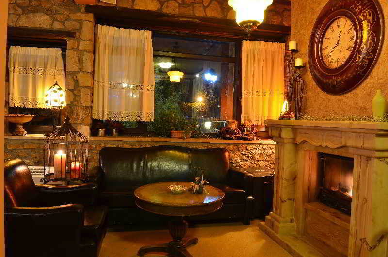 Atrion Highland Hotel エラトホリ エクステリア 写真