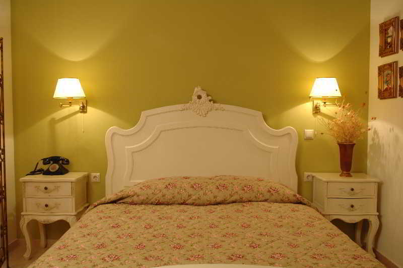 Atrion Highland Hotel エラトホリ エクステリア 写真