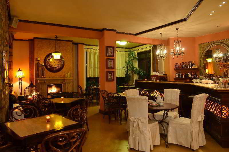 Atrion Highland Hotel エラトホリ エクステリア 写真