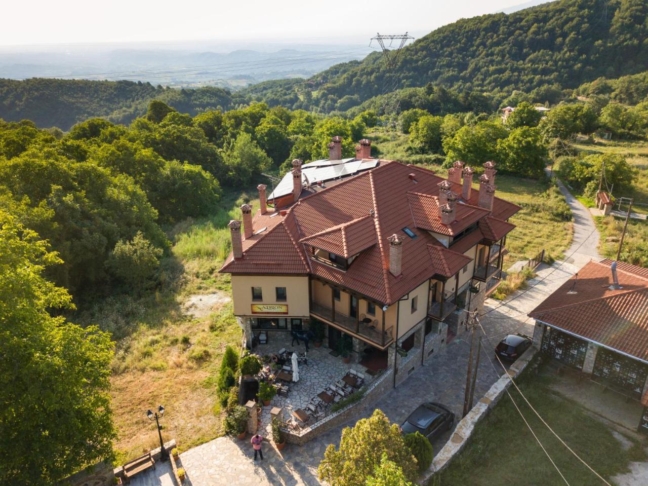 Atrion Highland Hotel エラトホリ エクステリア 写真